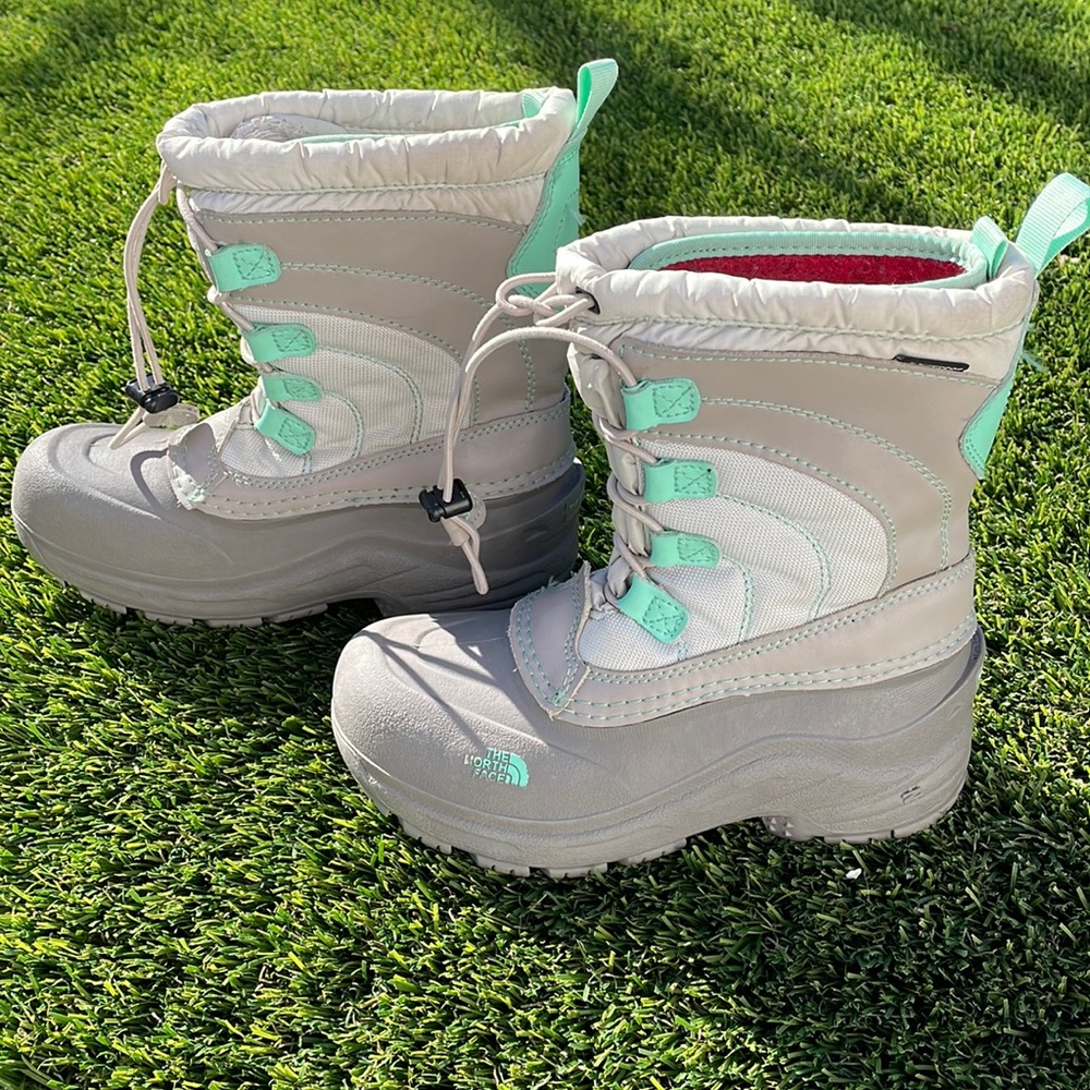 North Face snow boots